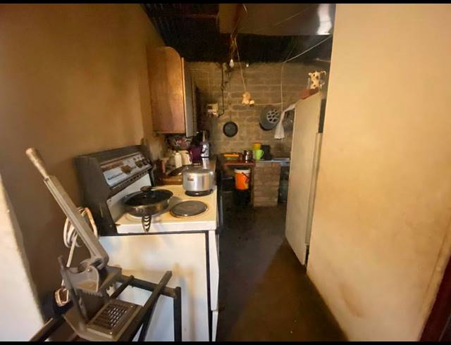 2 BEDROOM HOUSE FOR SALE IN PALM RIDGE EXT 2